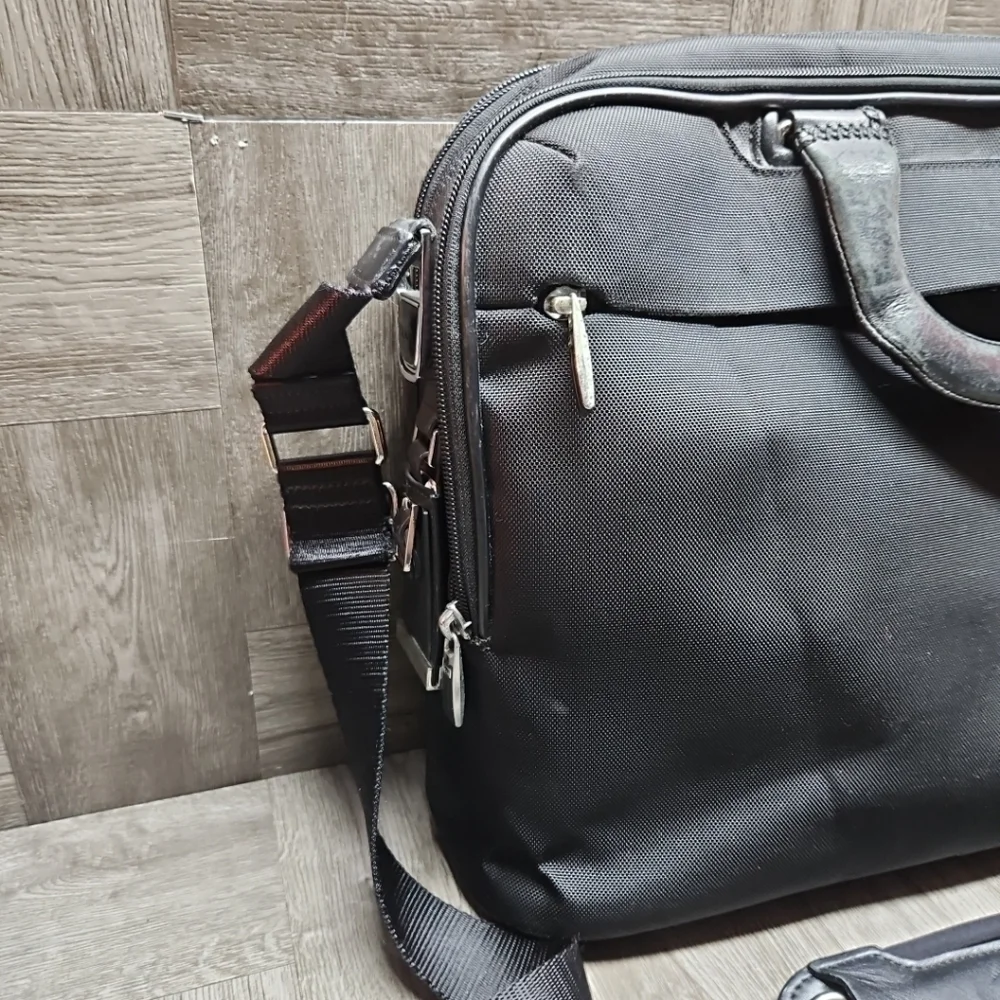 TUMI Arrive Narita Laptop Briefcase 25611D BLK Bag Shoulder Strap Nylon Leather